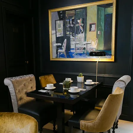 Hotel De Neuville Arc De Triomphe Parigi