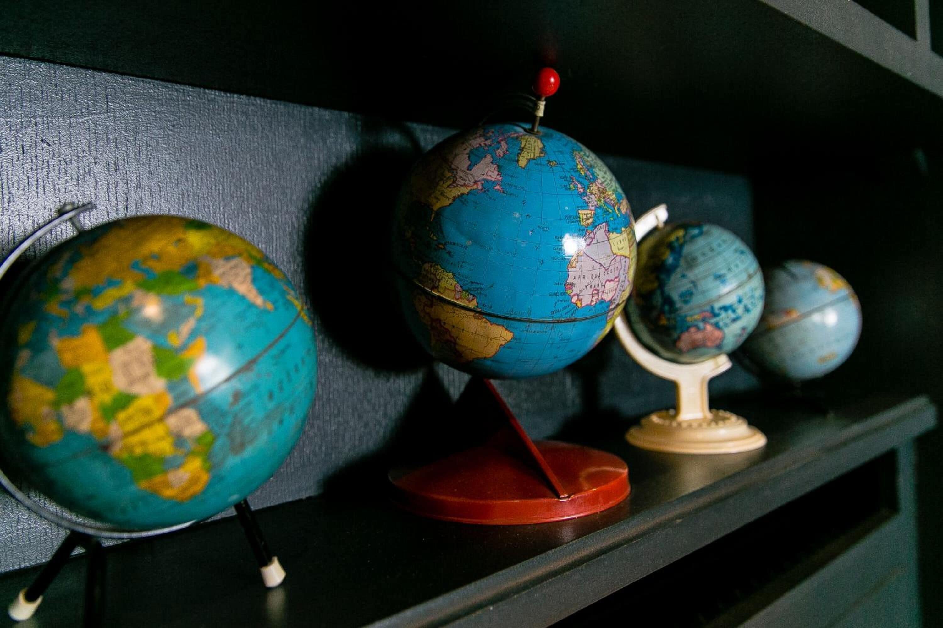 De Neuville Arc De Triomphe Hotel