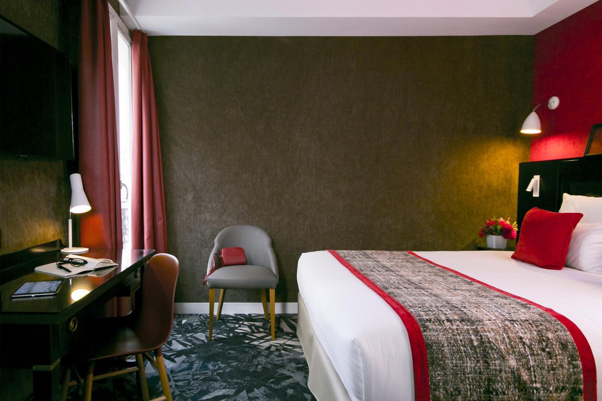 Hotel De Neuville Arc De Triomphe 4*