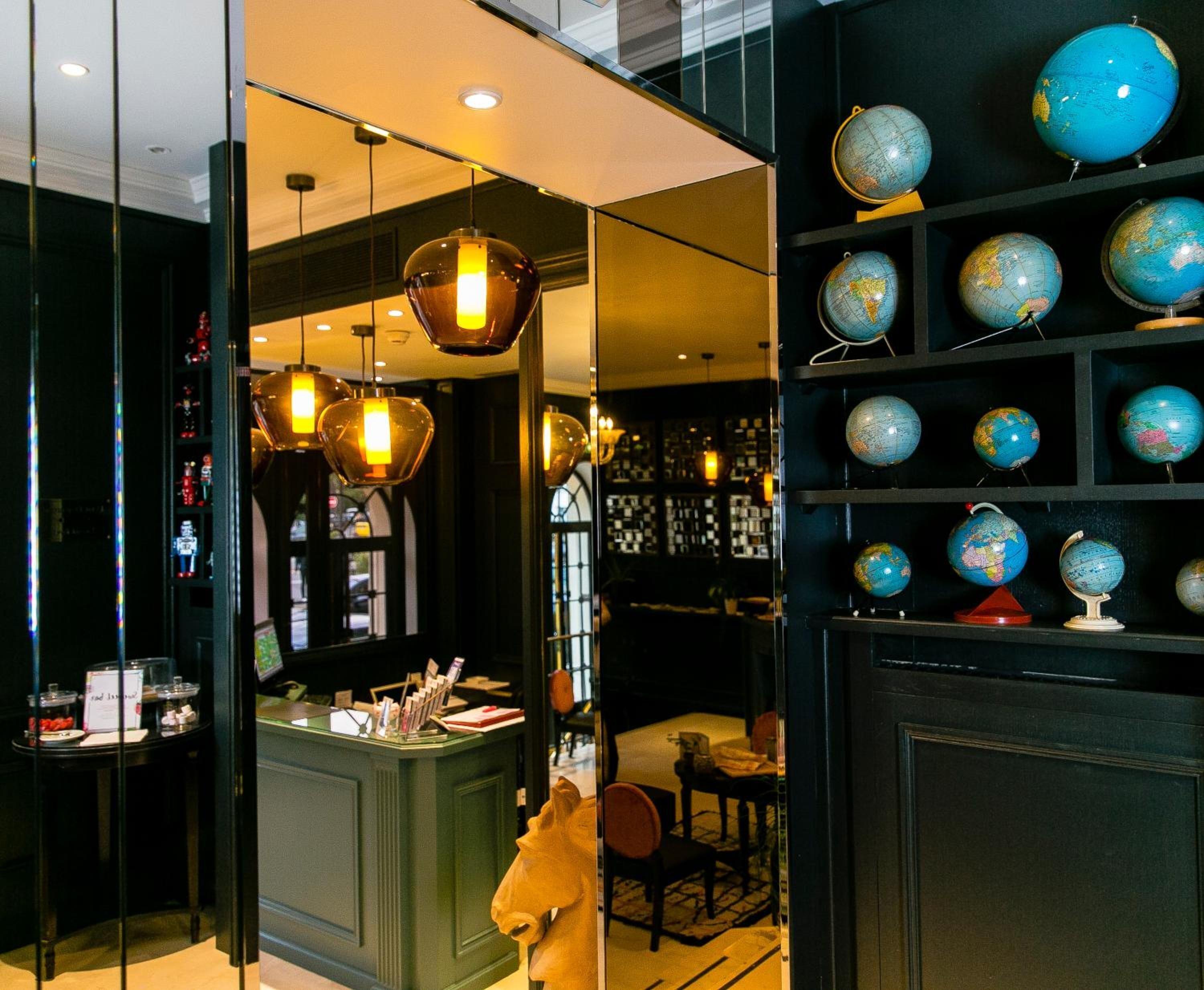 Hotel De Neuville Arc De Triomphe