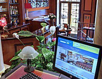 De Neuville Arc De Triomphe 4* Paris